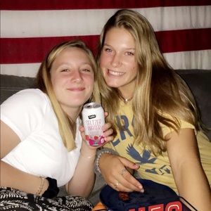 Meet your Posher, Adrianna